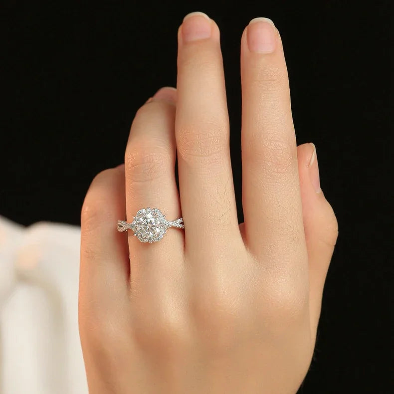 Glamour Gown Ring | S925 Silver | Moissanite