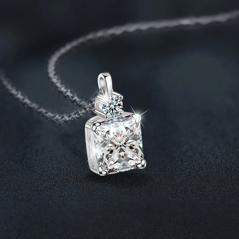 Square Moissanite Encounter - Liora