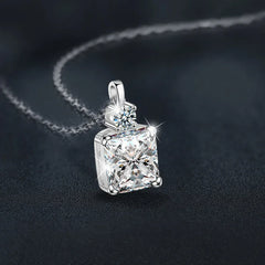 Square Moissanite Encounter - Liora