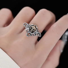Skull Crest Ring | Sustainable Metal
