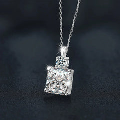 Square Moissanite Encounter - Liora