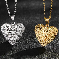 Laceheart Reliquary: Filigree Photo Locket Necklace
