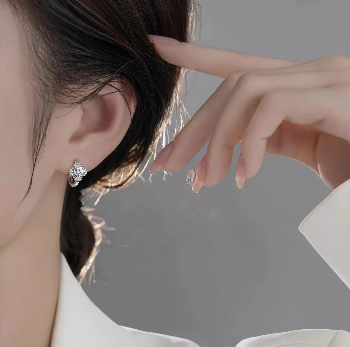Clover Glimmer Earrings - Liora