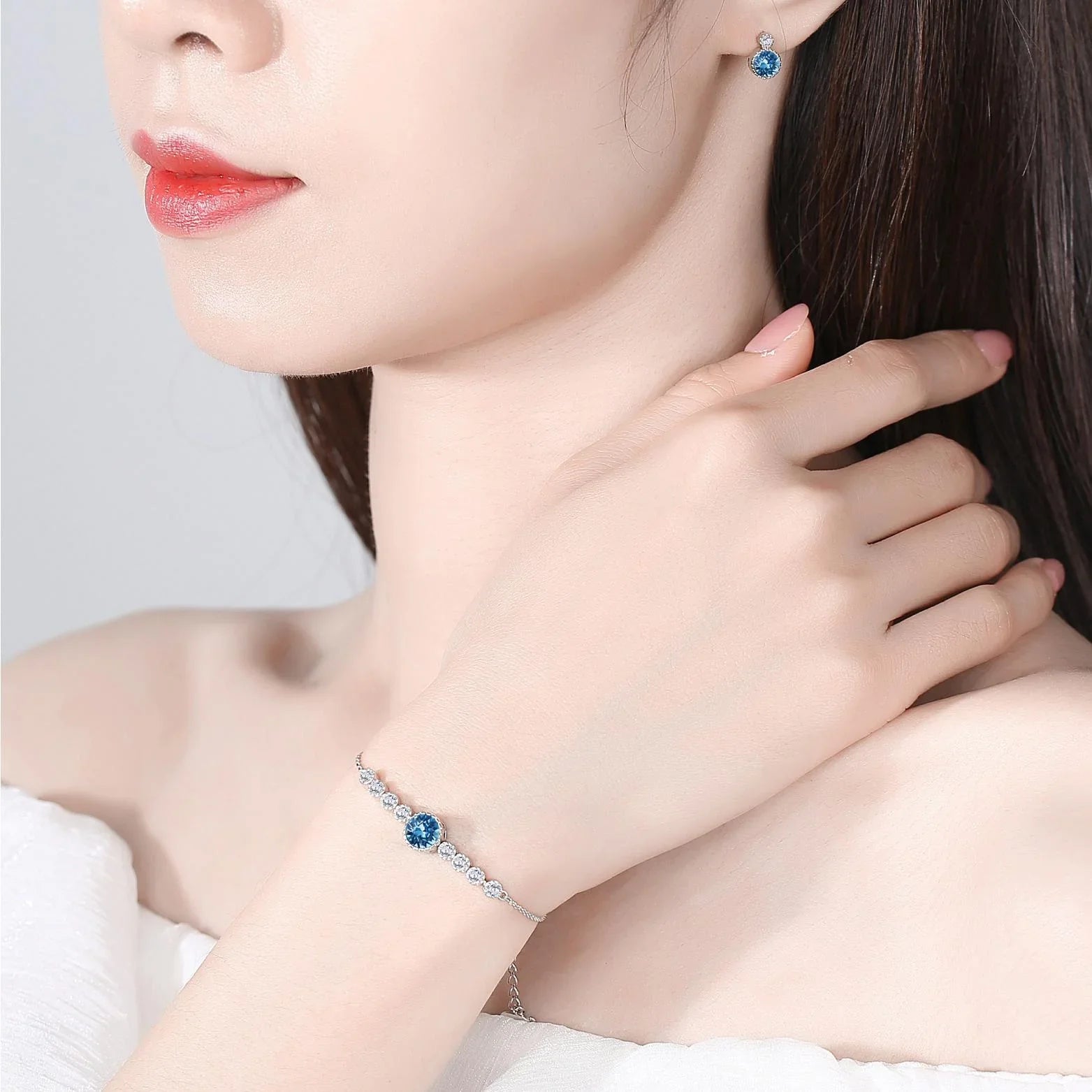 Glistening Ocean Bracelet | S925 Silver | Liora Crystal