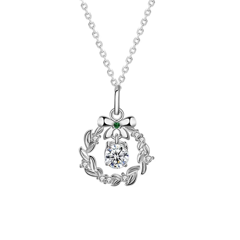 Christmas Wreath Necklace - Liora