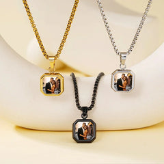 "Secret Heartbeat" Thermo-Sensitive Photo Locket Necklace