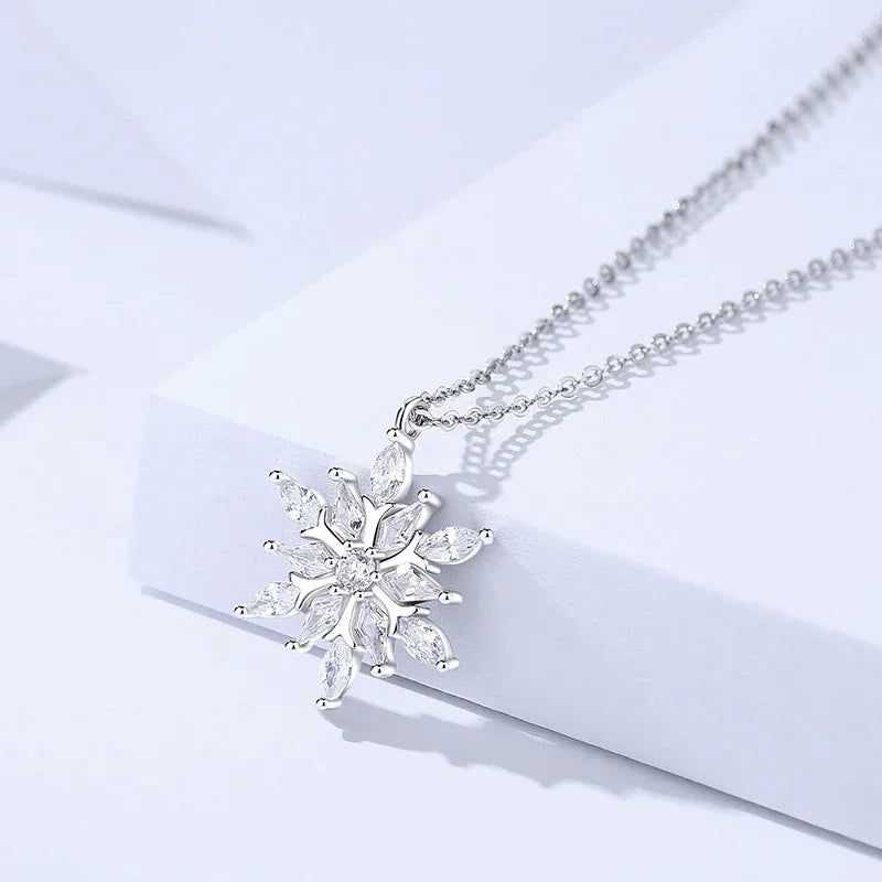 Frost Elegance Snowflake Necklace | S925 Silver | Liora Gem
