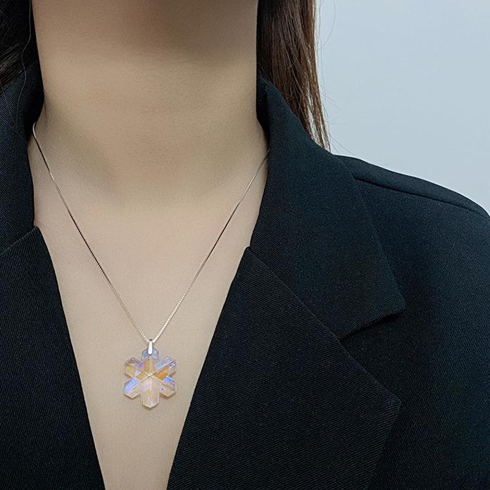 Frostlight Snowflake Necklace  | S925 Silver | Liora Crystal