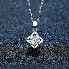 Clover Radiance Necklace - Liora
