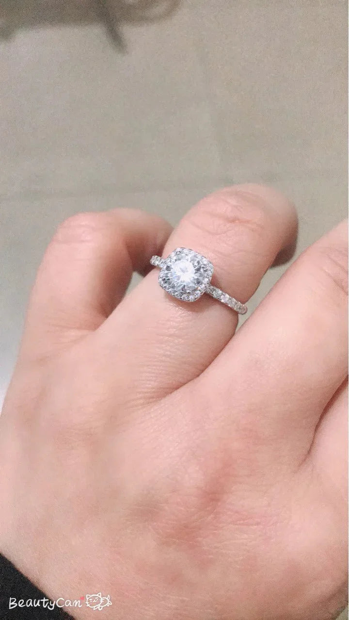 Isabella's Promise - Liora