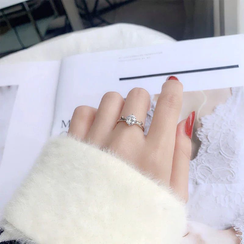 Diana's Grace Ring - Liora