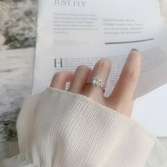 Dawn-Inspired Ring - Liora